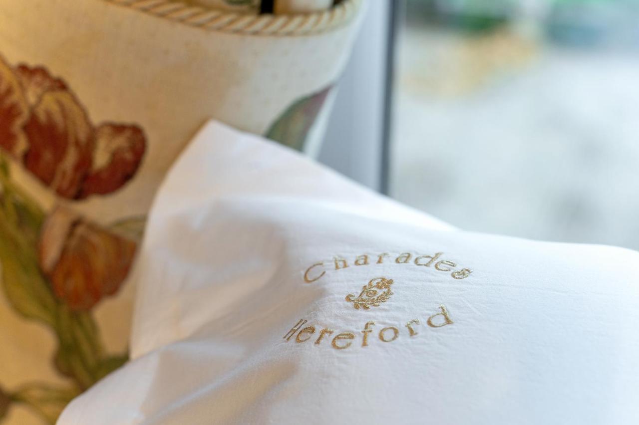 Charades Guest House เฮริฟอร์ด ภายนอก รูปภาพ