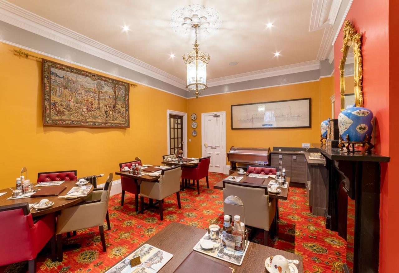 Charades Guest House เฮริฟอร์ด ภายนอก รูปภาพ